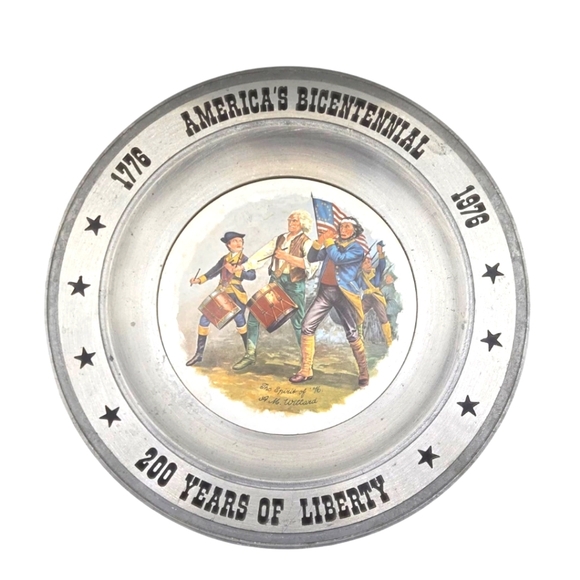 Unique Vintage Other - America's Bicentennial Commemorative Plate 1976